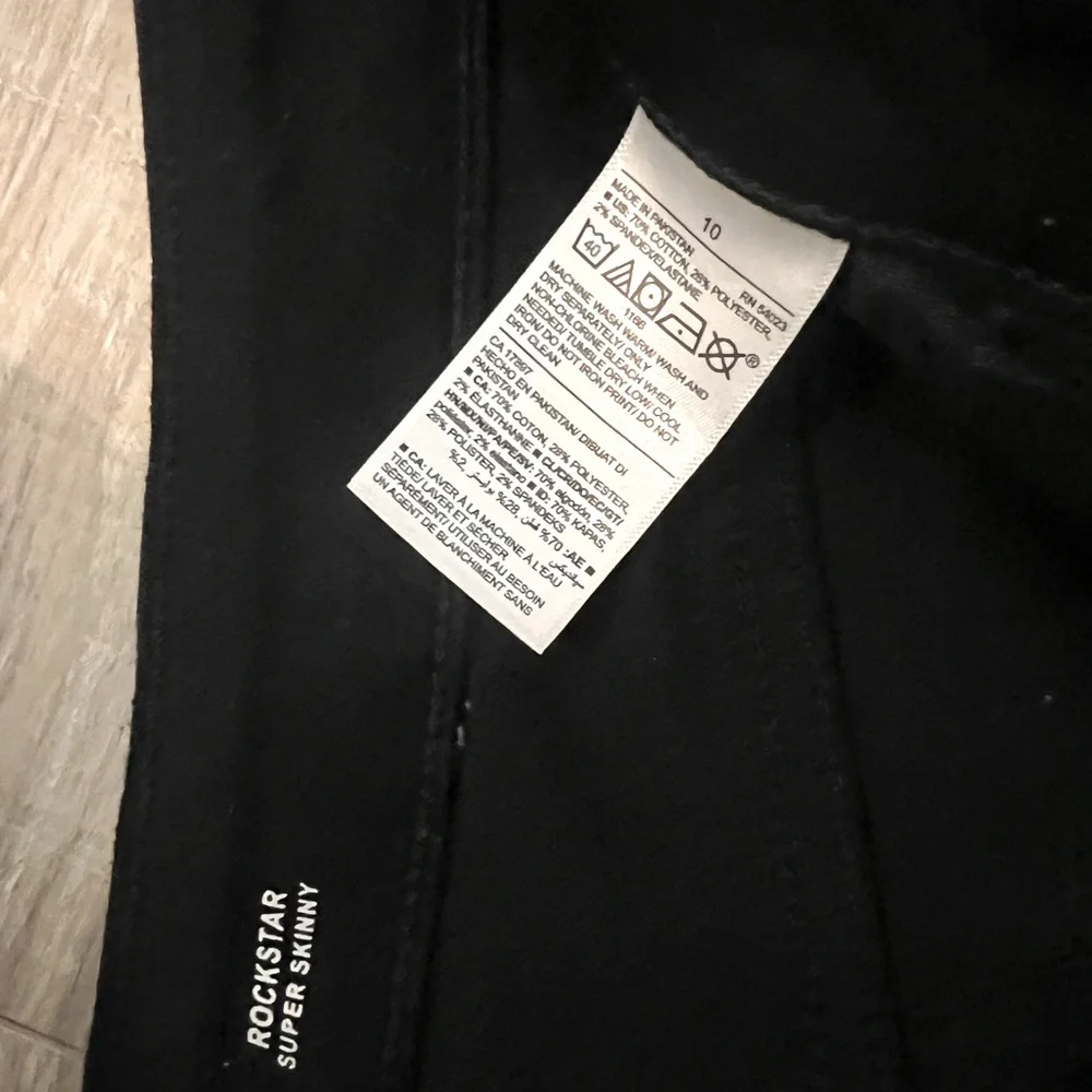 Old Navy High-rise super skinny rock star jeans - Picture 5 of 8